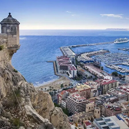 Evolution Apartamento 3*